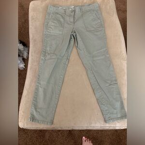 Loft | THE SLIM Chino Pant size 6 petite